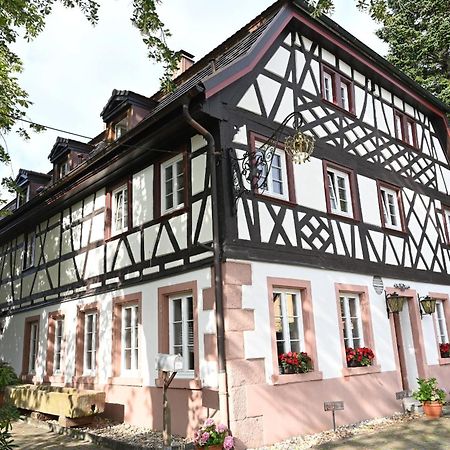 Boutique-Hotel Krone Денцлинген Экстерьер фото